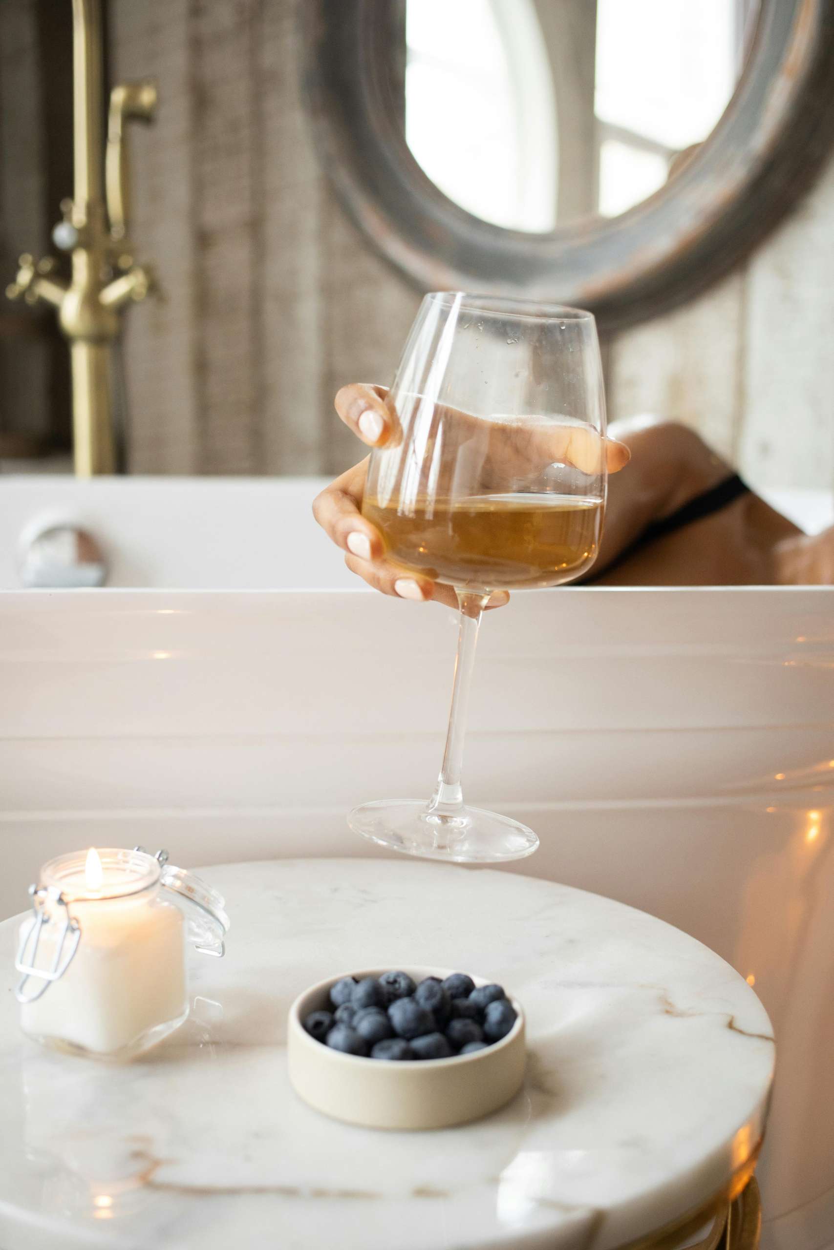 What Makes a Wine Dry? Beginner-Friendly Explanation